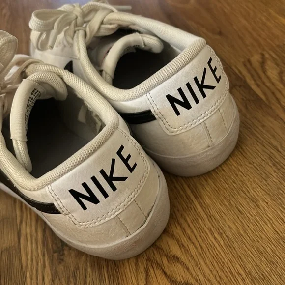 Nike blazers low youth size 4.5